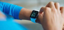 Apple Watch con correa blanca