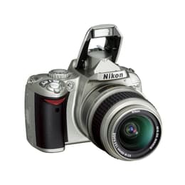 Réflex - Nikon D40 Gris + objetivo Nikon AF-S DX Nikkor 18-55mm f/3.5-5.6G ED II