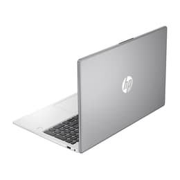 HP 250 G10 15" Core i3 1.2 GHz - SSD 512 GB - 8GB - QWERTY - Italiano