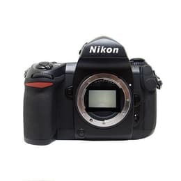Nikon f6 + 24-85mm f/2,8-4 D