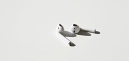 airpods en fondo blanco