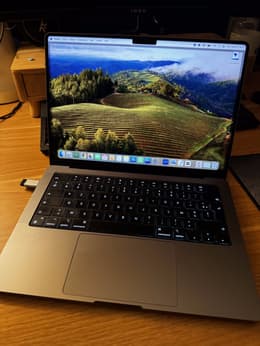 MacBook Pro 14