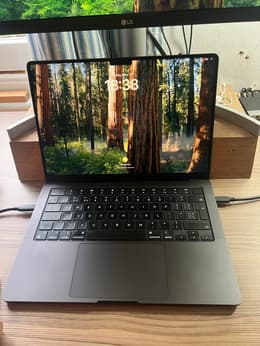 MacBook Pro 14