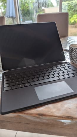 Microsoft Surface Pro 8 13