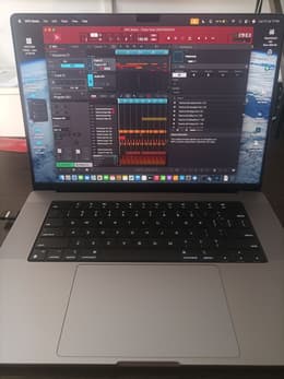 MacBook Pro 14