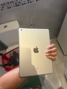 iPad 9.7
